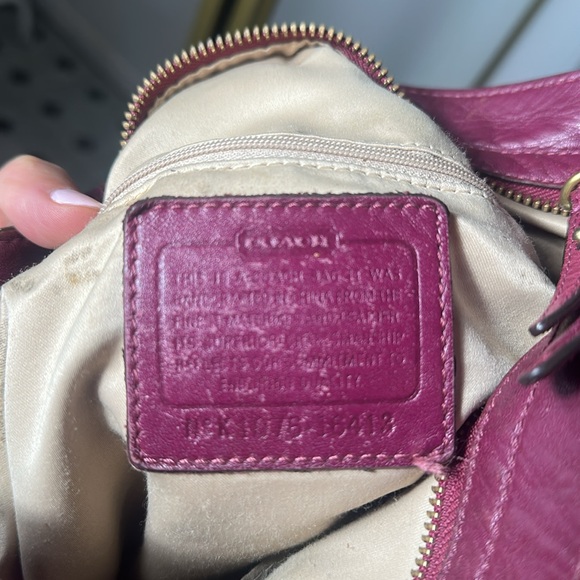 Coach vintage maroon shoulder bag - Picture 10 of 13